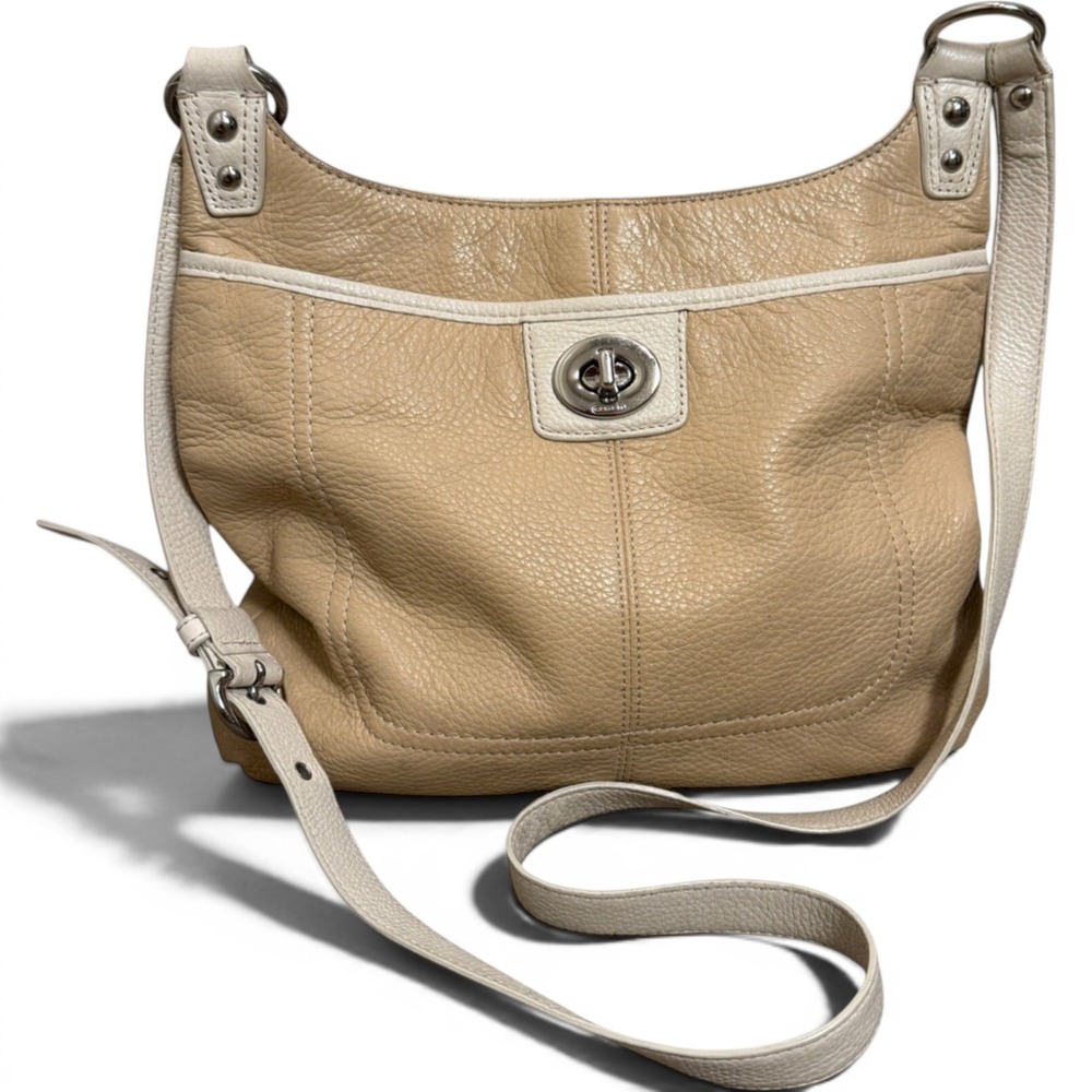 Coach Penelope Hippie Bag Crossbody Shoulder Tan Pebble Leather Turnlock F19265